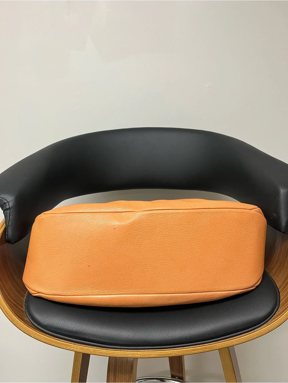 Vintage ST. JOHN Pebbled Leather Hobo Shoulder Bag in Caramel